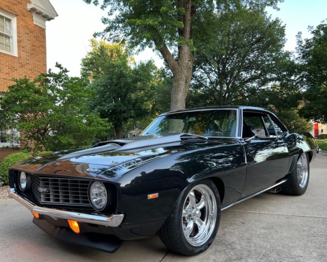 1969-chevrolet-camaro-pro-touring-bcdtxmik