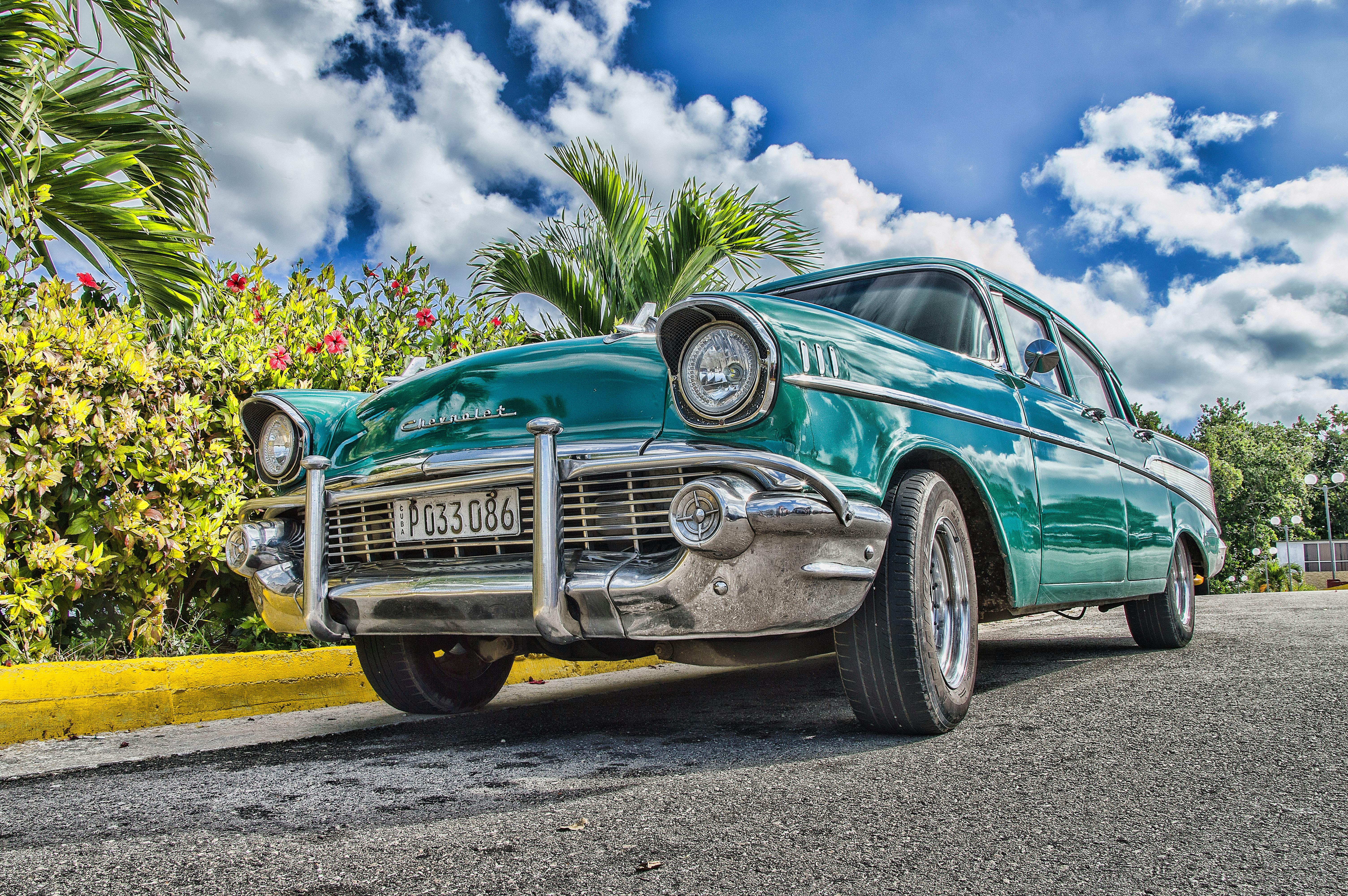 Fuel Your Love for Classic Cars – Discover Timeless Beauty, Power, and Style!